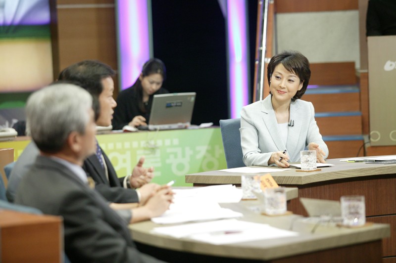 여론광장-진행1(1).JPG